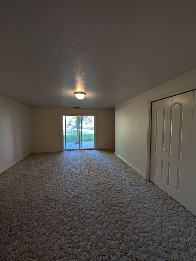 Building Photo - 1366 Delphic Way