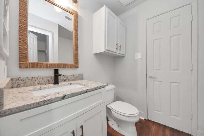 Building Photo - 608 Trinity