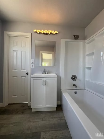 Building Photo - 515 B St