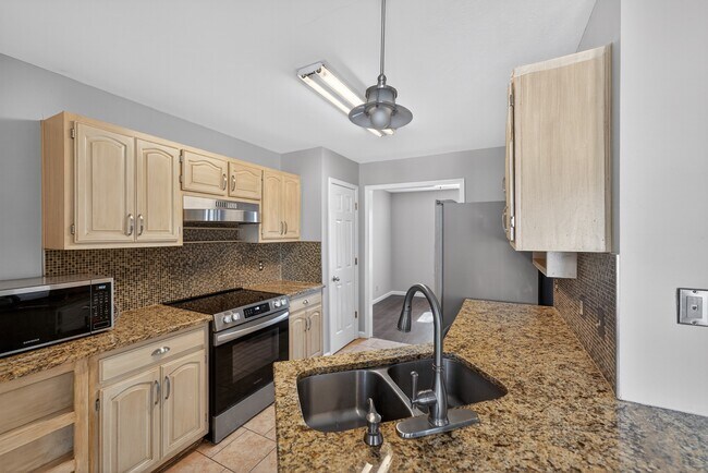 Building Photo - 11234 Locust Cir