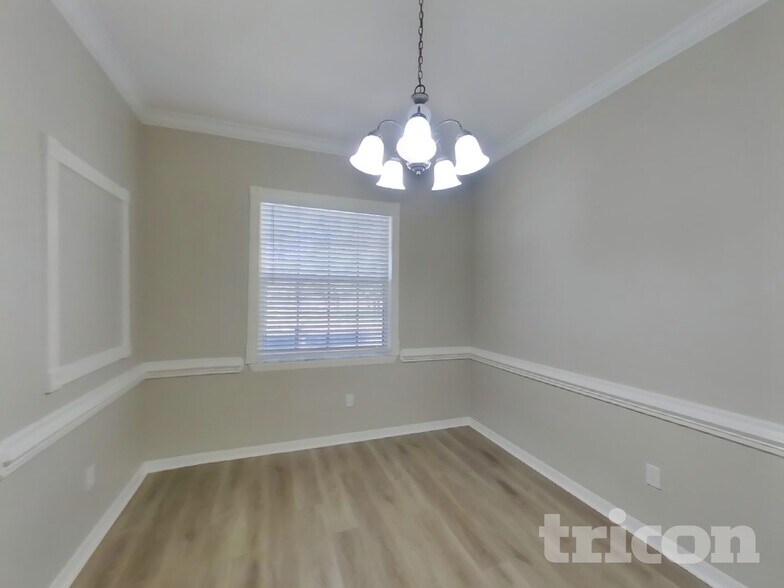 Building Photo - 14881 Edgemere Dr