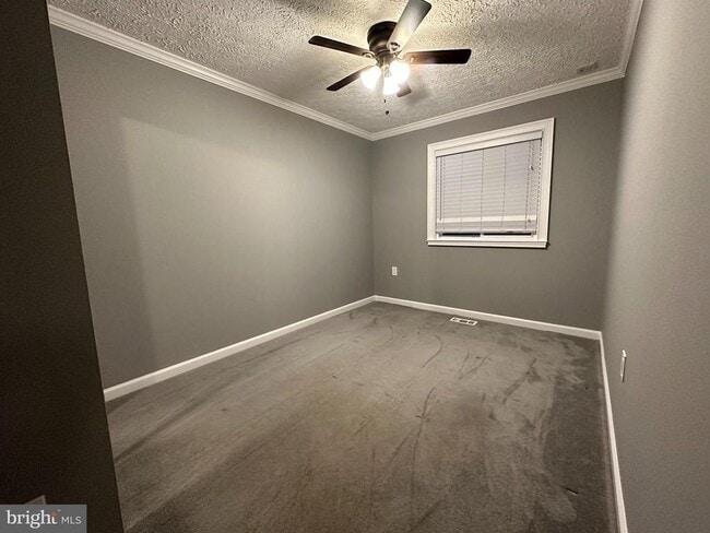 Building Photo - 502 Greenhill Ct