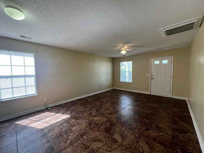 Building Photo - 1464 Ruger Dr