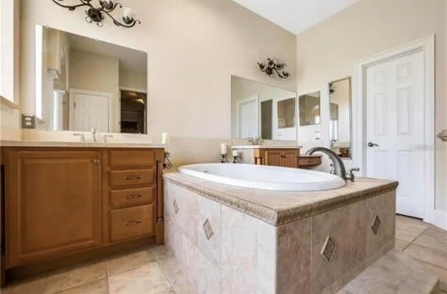 Building Photo - 2120 Bunker View Ct