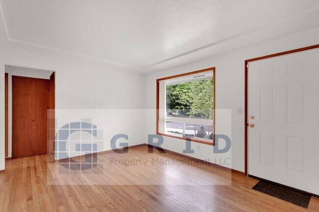 Primary Photo - One Bedroom Apartment Available - Montavil...