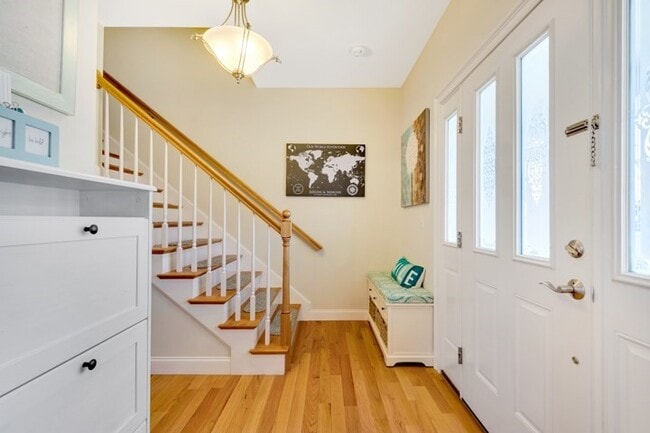 Building Photo - 7 Richmond Ave