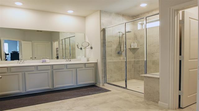 Building Photo - 7436 Palisades Dr