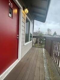 Building Photo - **50% OFF FIRST MONTH'S RENT** Spacious To...