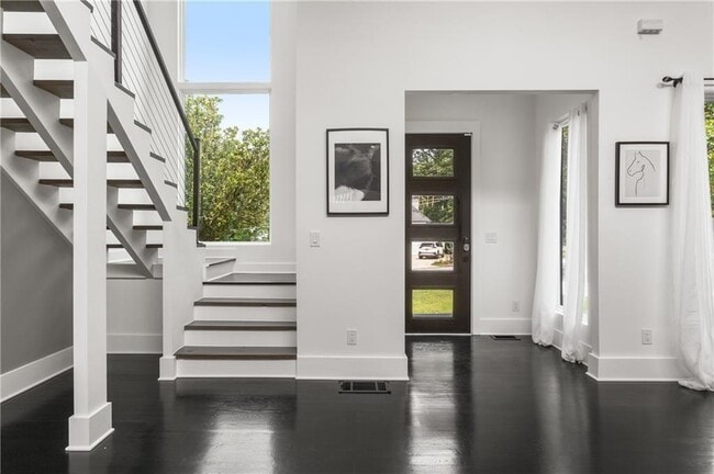 Building Photo - 1756 N Akin Dr NE