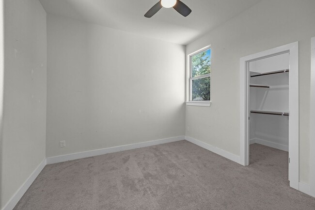 Building Photo - 5511 Black Pine Cir