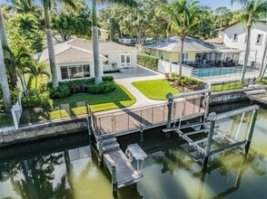 Building Photo - 640 Geneva Pl