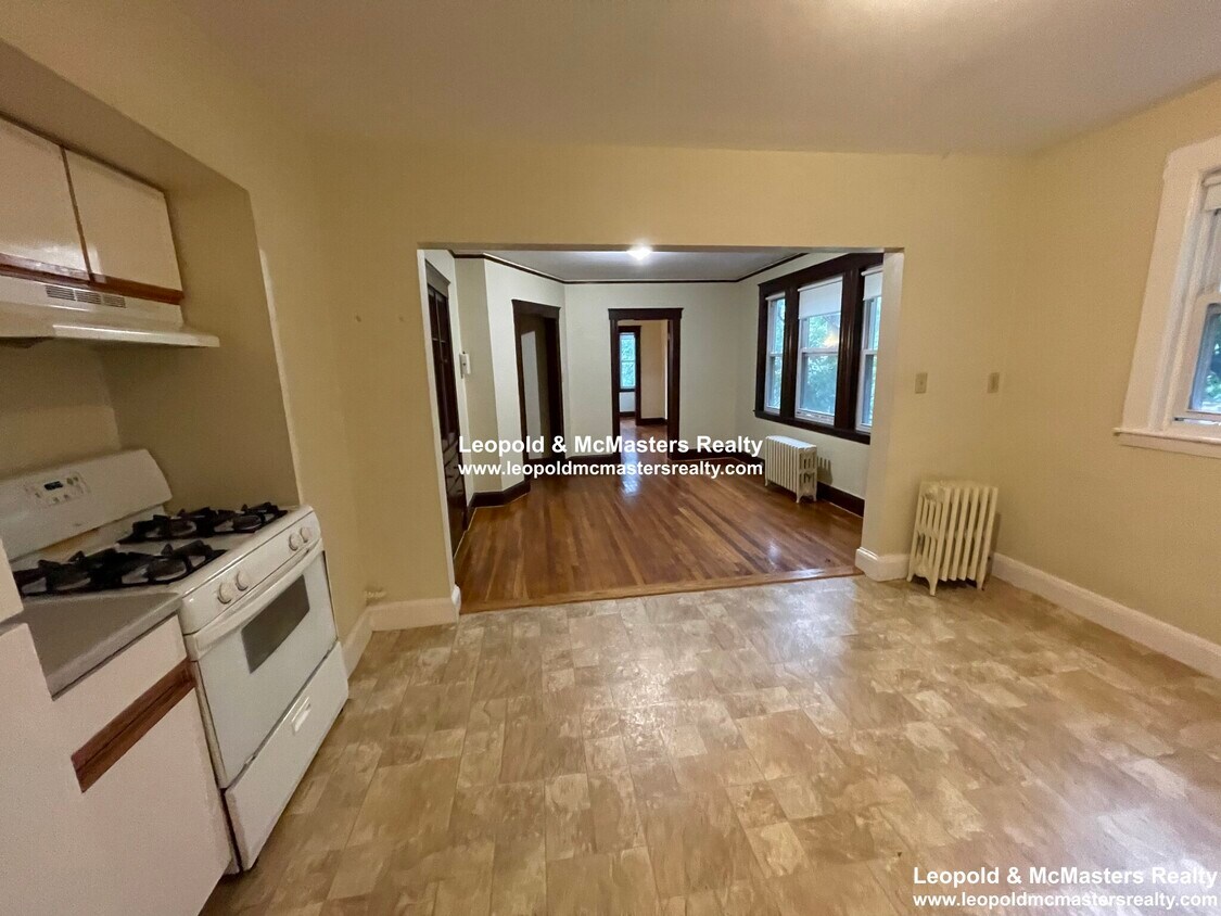 Building Photo - 65 Tremont St