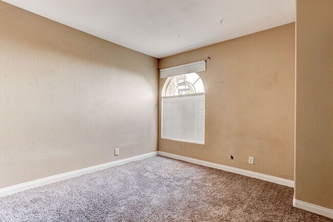 Building Photo - 3661 Renovah St