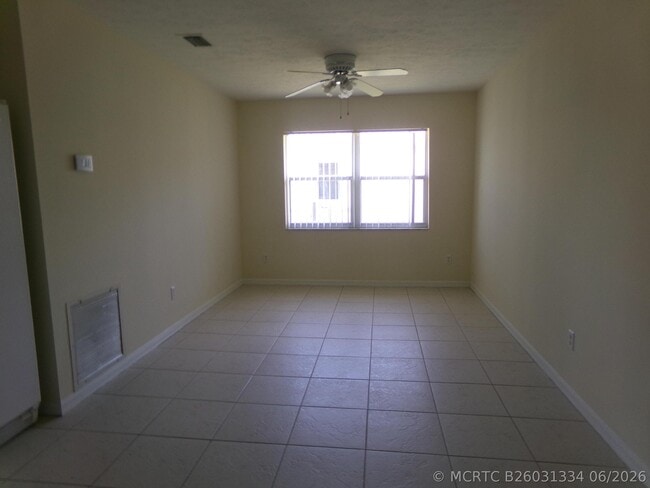 Building Photo - 3014 SW Segovia St