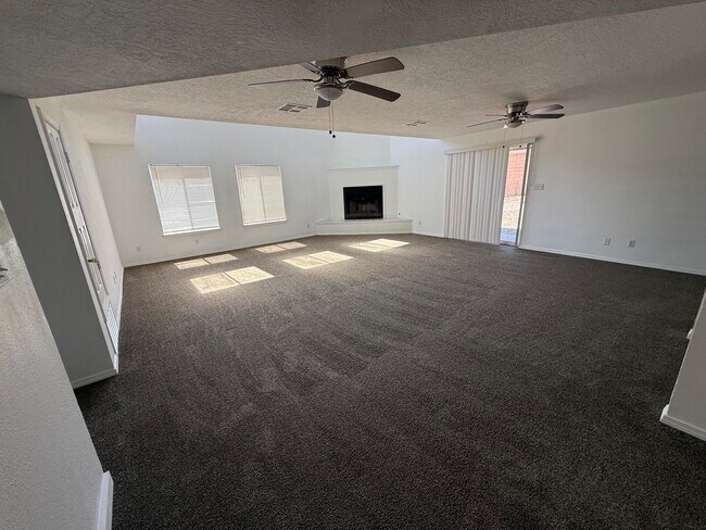 Building Photo - 4808 Driftwood Ave NW
