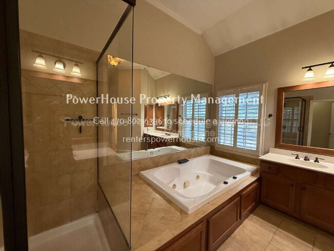 Building Photo - 6146 Queens River Dr