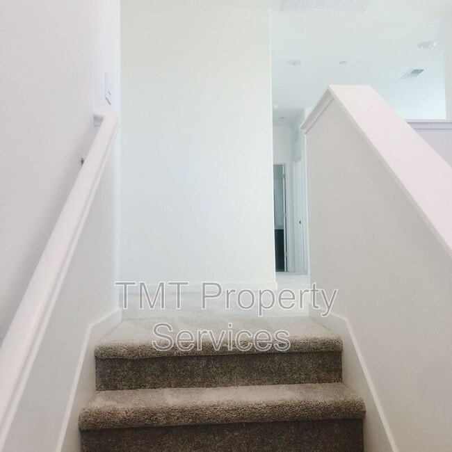 Building Photo - 8194 Champart Cir