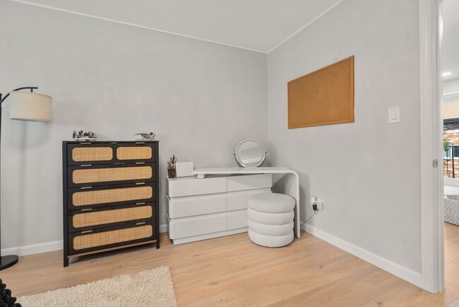 Building Photo - 23 Westgate Rd