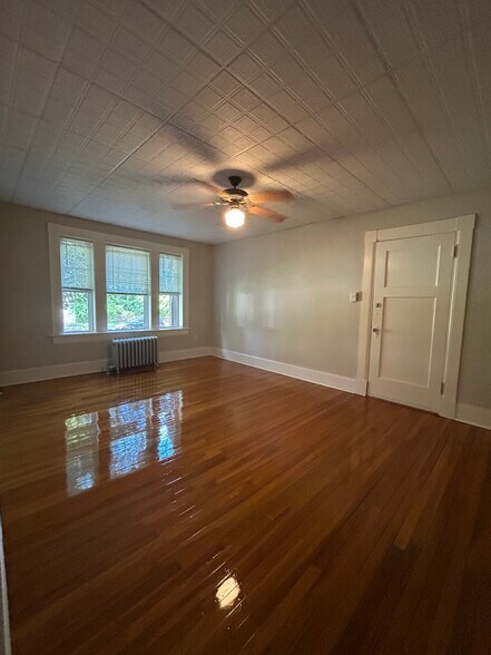 bedroom - 69 Prospect St