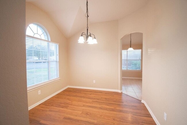Building Photo - 312 Pheasant Ridge Dr