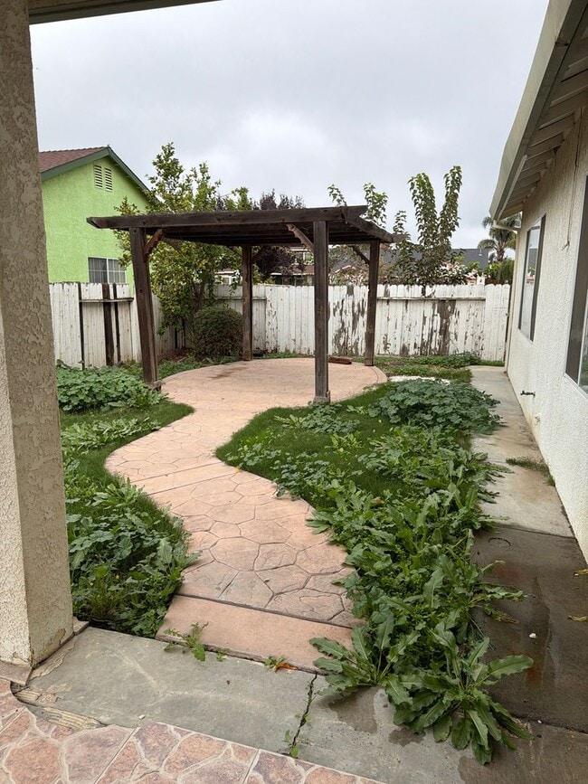 Building Photo - 473 Cabernet St