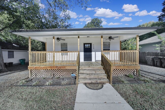 Primary Photo - Lovely 3 Bed 2 Bath Home In Charlotte