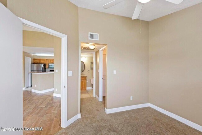 Building Photo - 1801 Island Club Dr