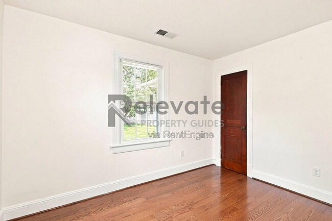 Building Photo - 400 Dupuy Ave