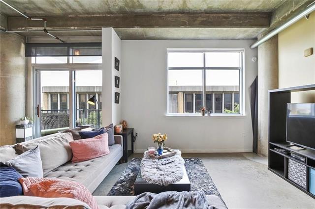 Building Photo - 1001 Belleview St