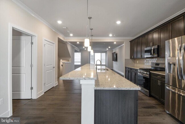 Building Photo - 7960 -B Potter Pl