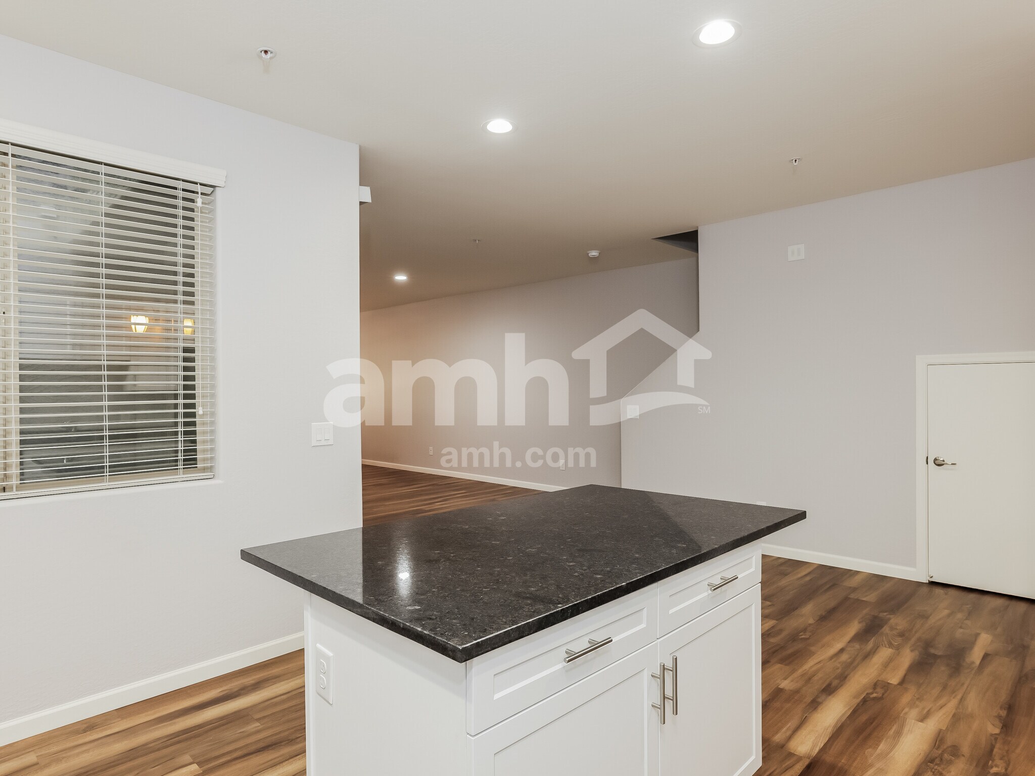 Building Photo - 20709 W Stone Hill Rd