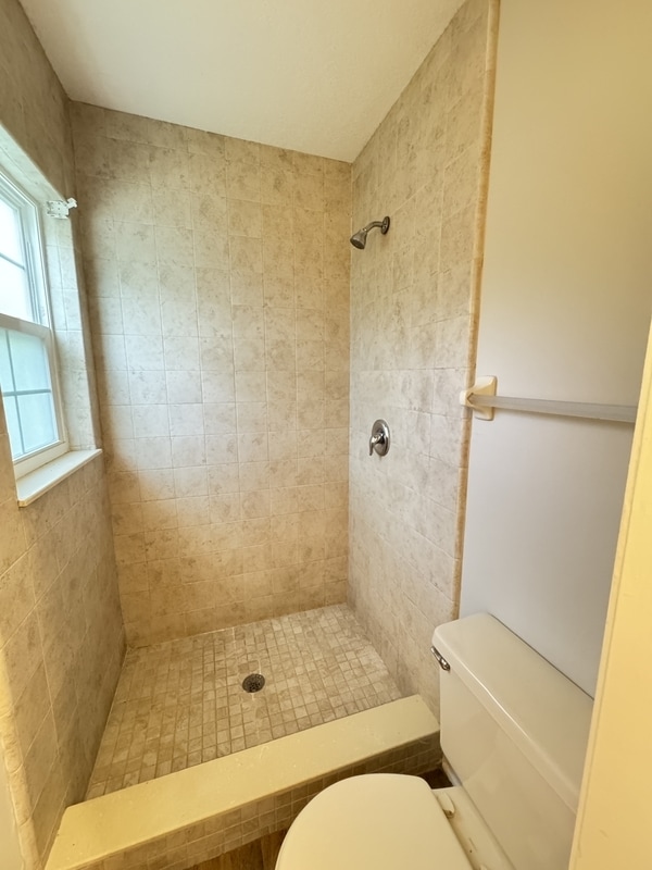 Building Photo - 4447 Brook Hollow Cir