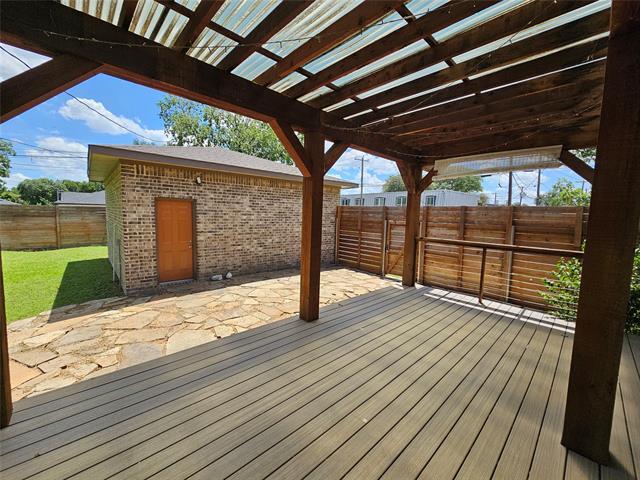 Building Photo - 3804 Eaton Dr