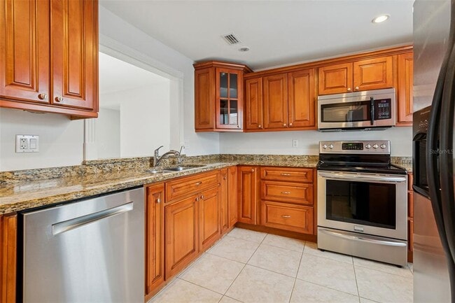 Building Photo - 10375 Carrollwood Ln