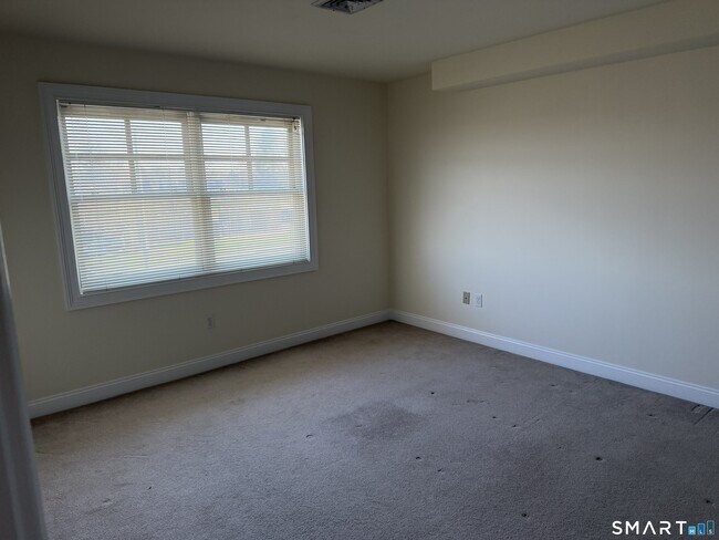 Building Photo - 365 Westport Ave