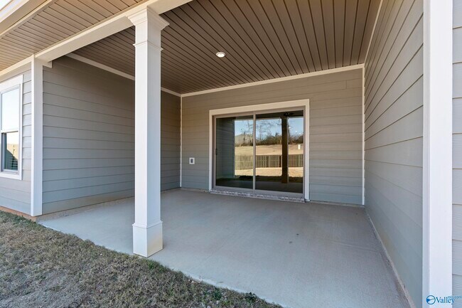 Building Photo - 247 Pennington Ave