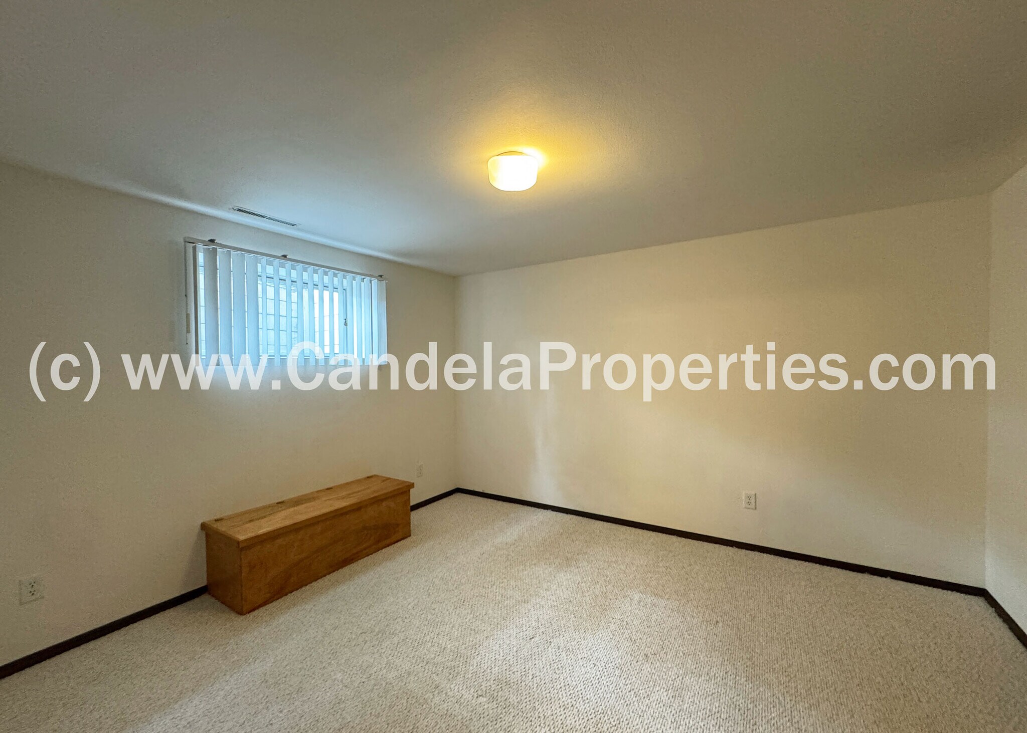 Building Photo - 2970 Shoreham Cir