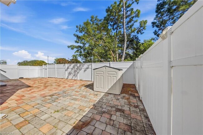 Building Photo - 286 Leawood Cir