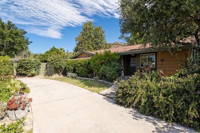 Building Photo - Amazing Ojai Ranch House with Salt Water P...