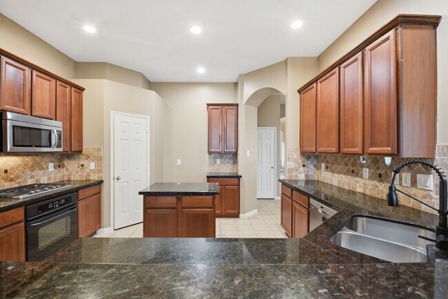 Building Photo - 18915 Rustling Ridge Dr