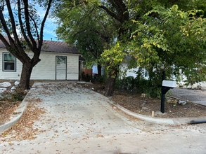 Building Photo - 5607 Hiett Ct