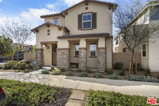 Building Photo - 27751 Dyer Wy