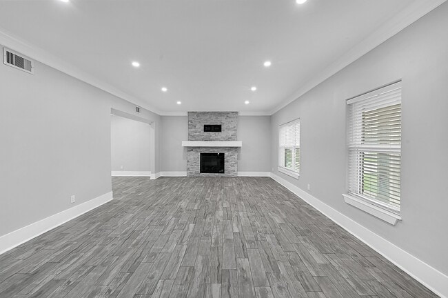 Building Photo - 12430 Pecan Ct