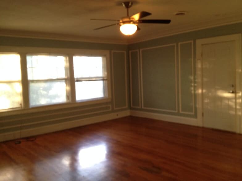 Building Photo - 4047 Warwick Blvd