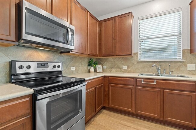 Building Photo - 7609 Ballydawn Dr