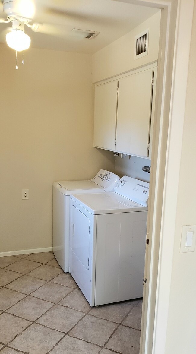 Building Photo - Stunning McCormick Ranch home