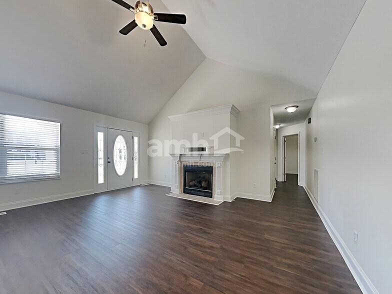 Building Photo - 5412 Singh Ln