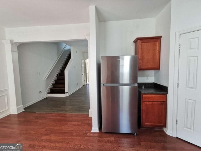 Building Photo - 2073 Executive Dr