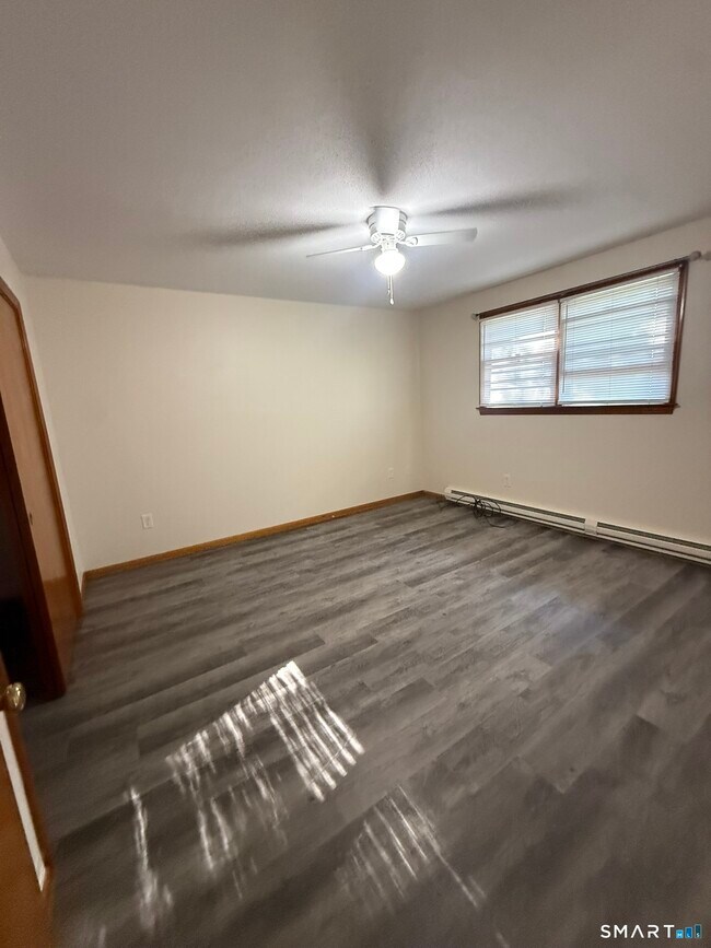 Building Photo - 463 Pierpont Rd