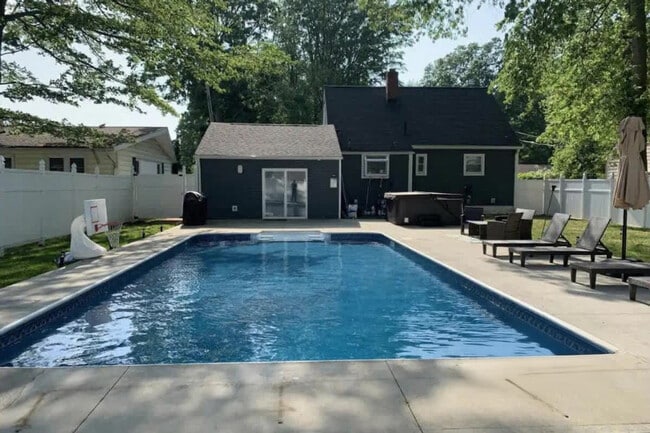 Building Photo - 1036 Union Ave